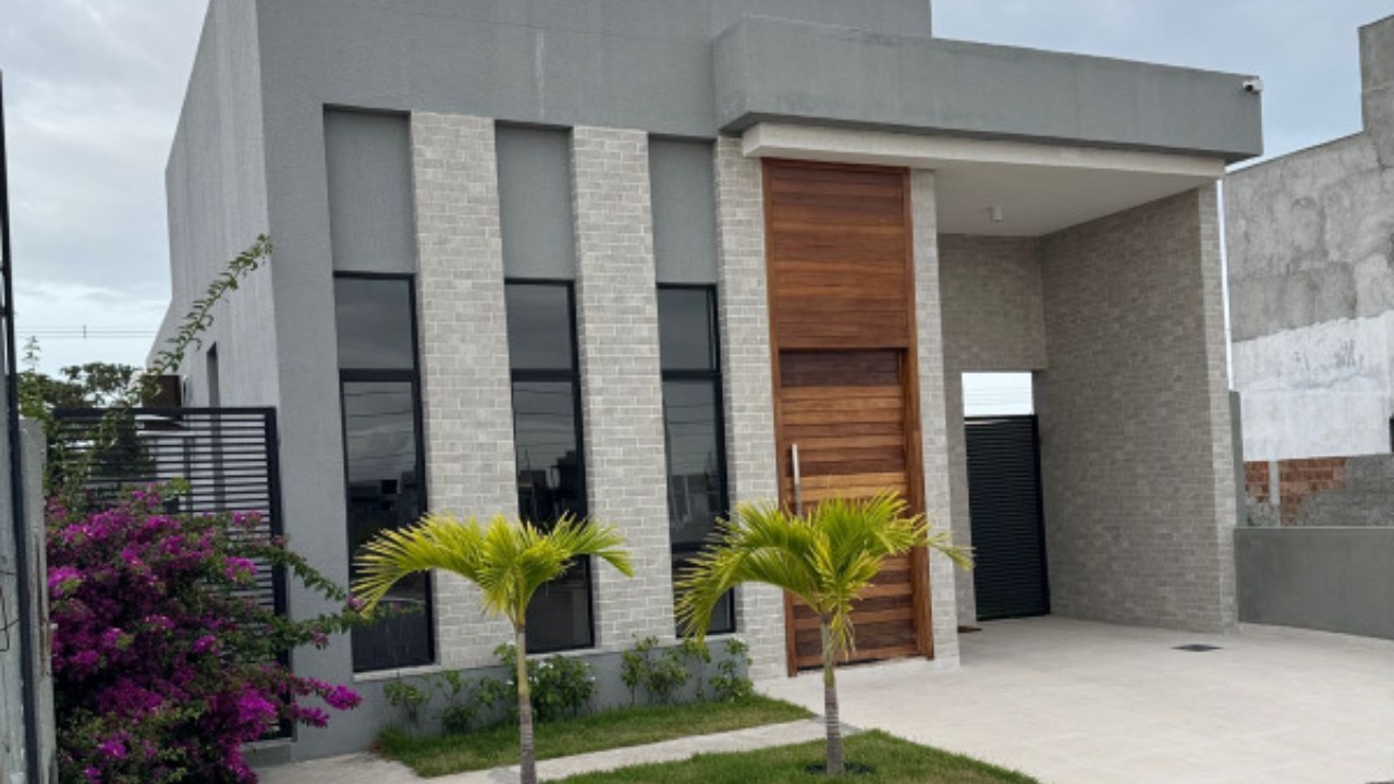 Casa mobiliada com piscina, quadra e área verde! - Bosque do Sol